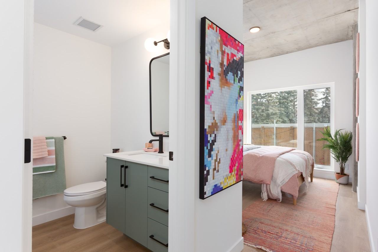 Hive at Sunnyside - Photo 7 of 19