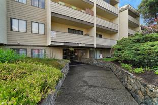 252 Gorge Rd E - Photo 1 of 1
