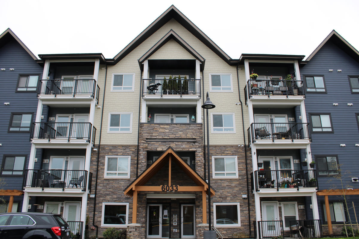 Bluestone - Photo 5 of 13