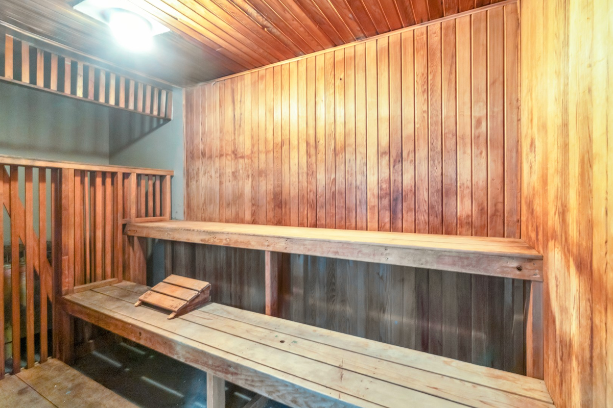 3868 Shelbourne St - Photo 5 of 13