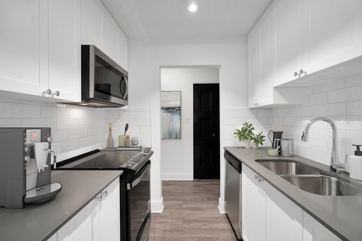 3255 Cook St - Photo 2 of 8