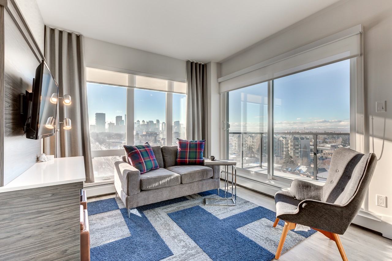 Marquee on 16th - Photo 3 of 50