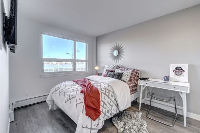 Marquee on 16th - Photo 4 of 50