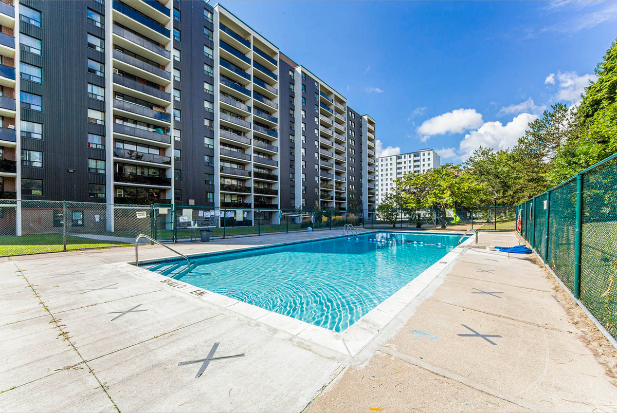 750 Morningside Avenue - Photo 5 of 18