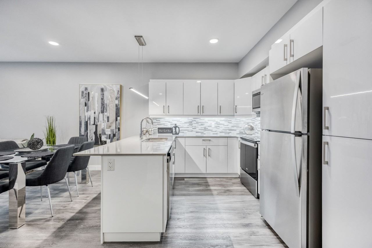 Bella Vista Luxury Living - Photo 4 of 44