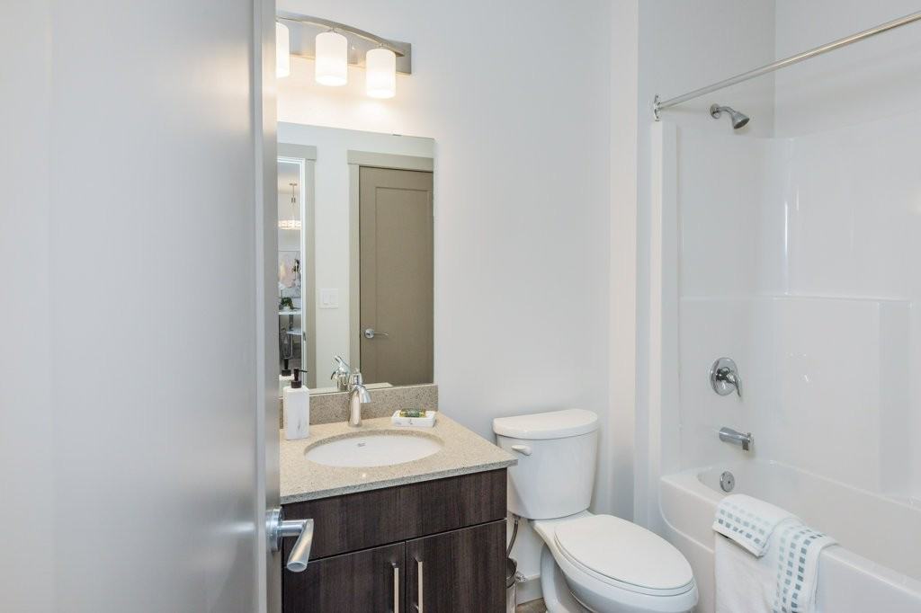 Pine Creek Manor - Photo 6 of 47