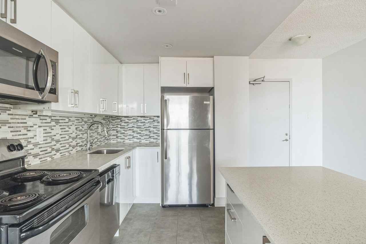 77 Davisville - Photo 7 of 15