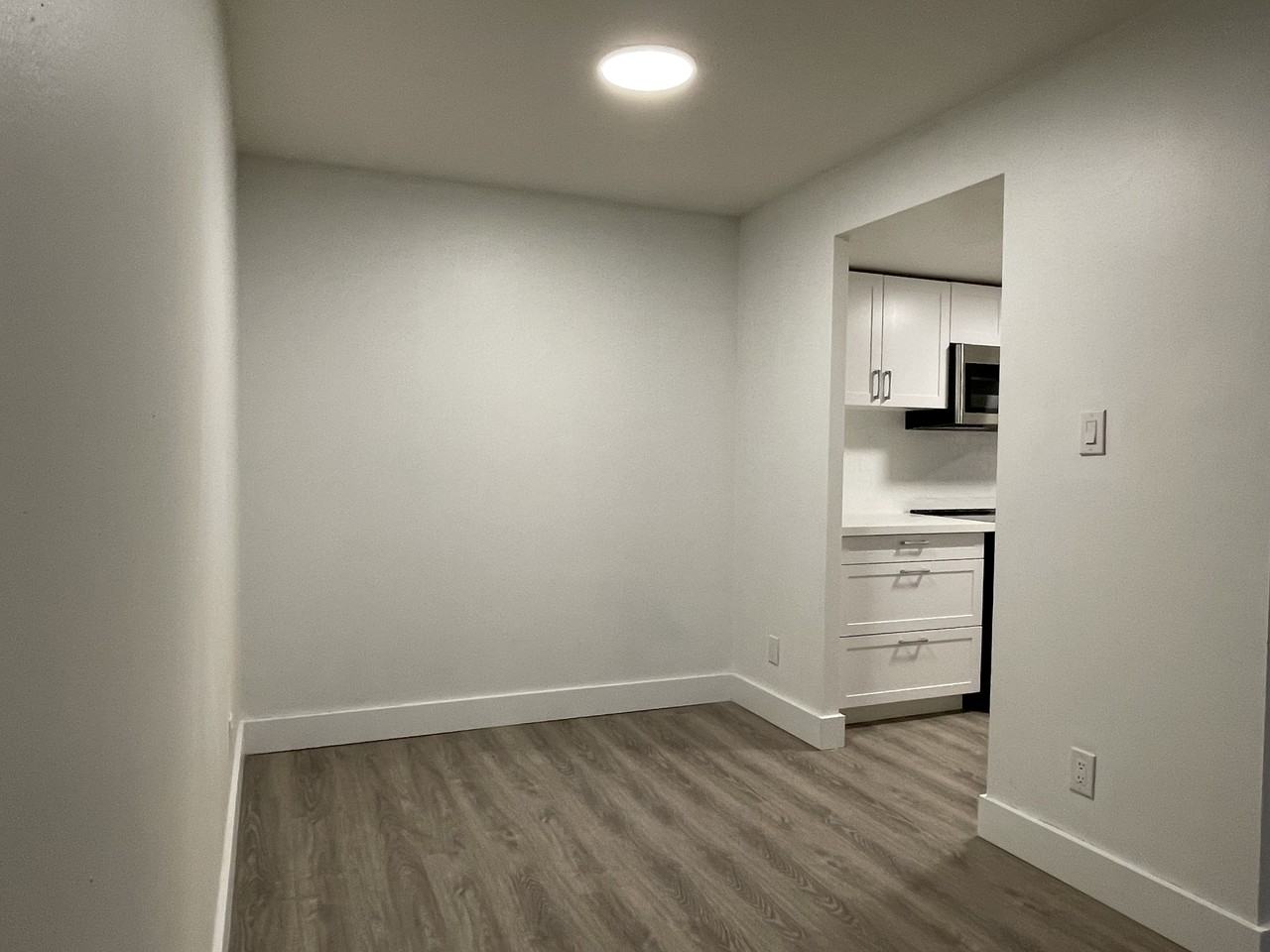 19 Regency Crescent - Photo 6 of 20