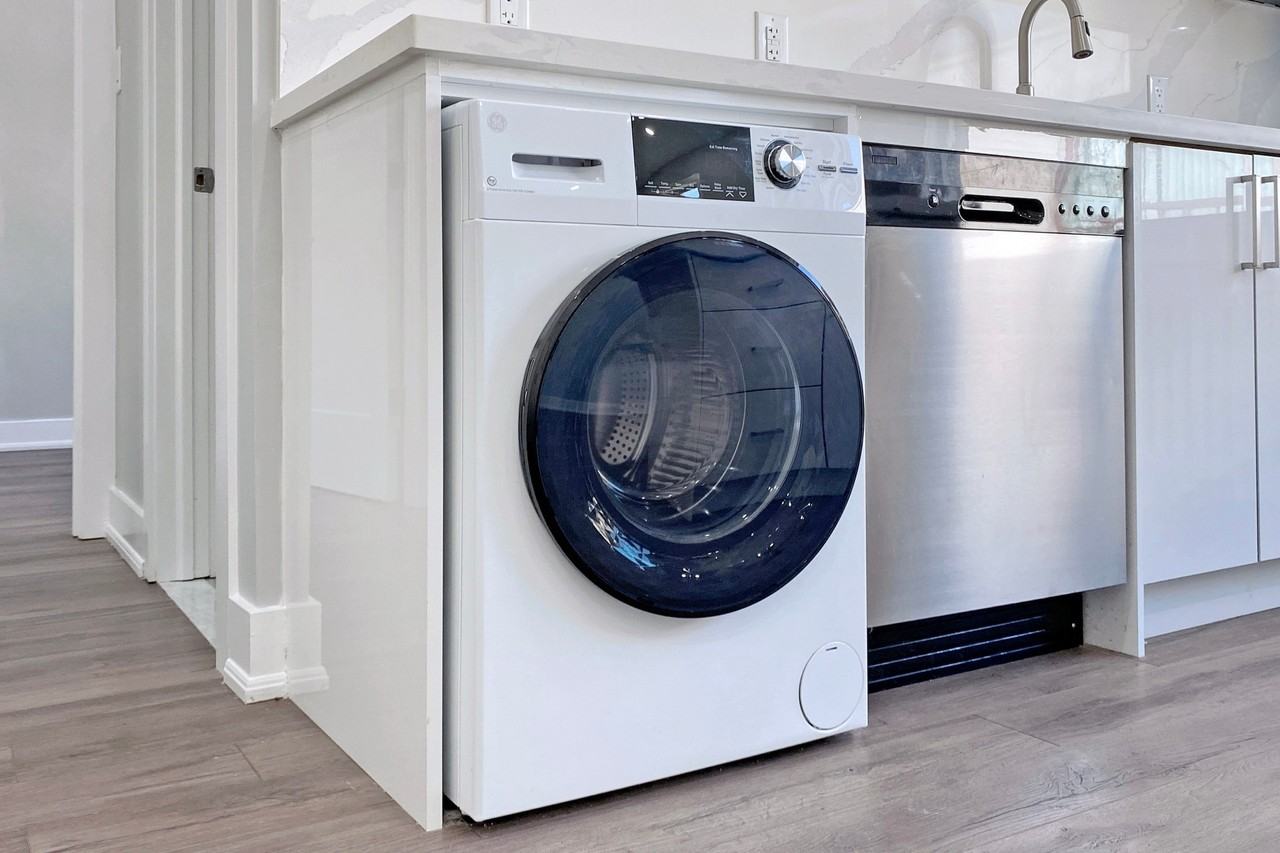 1566 Avenue Road & 312 Douglas Avenue (Just north of Lawerence Ave West) - Photo 2 of 50