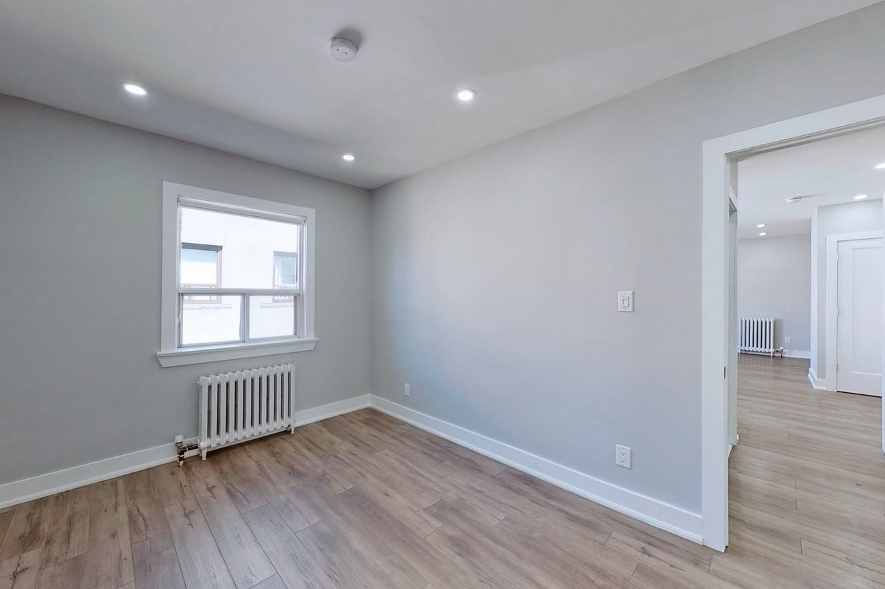 1566 Avenue Road & 312 Douglas Avenue (Just north of Lawerence Ave West) - Photo 7 of 50