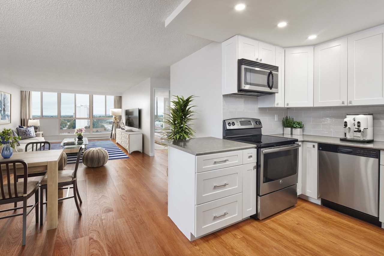 Bristol Court - Photo 3 of 12