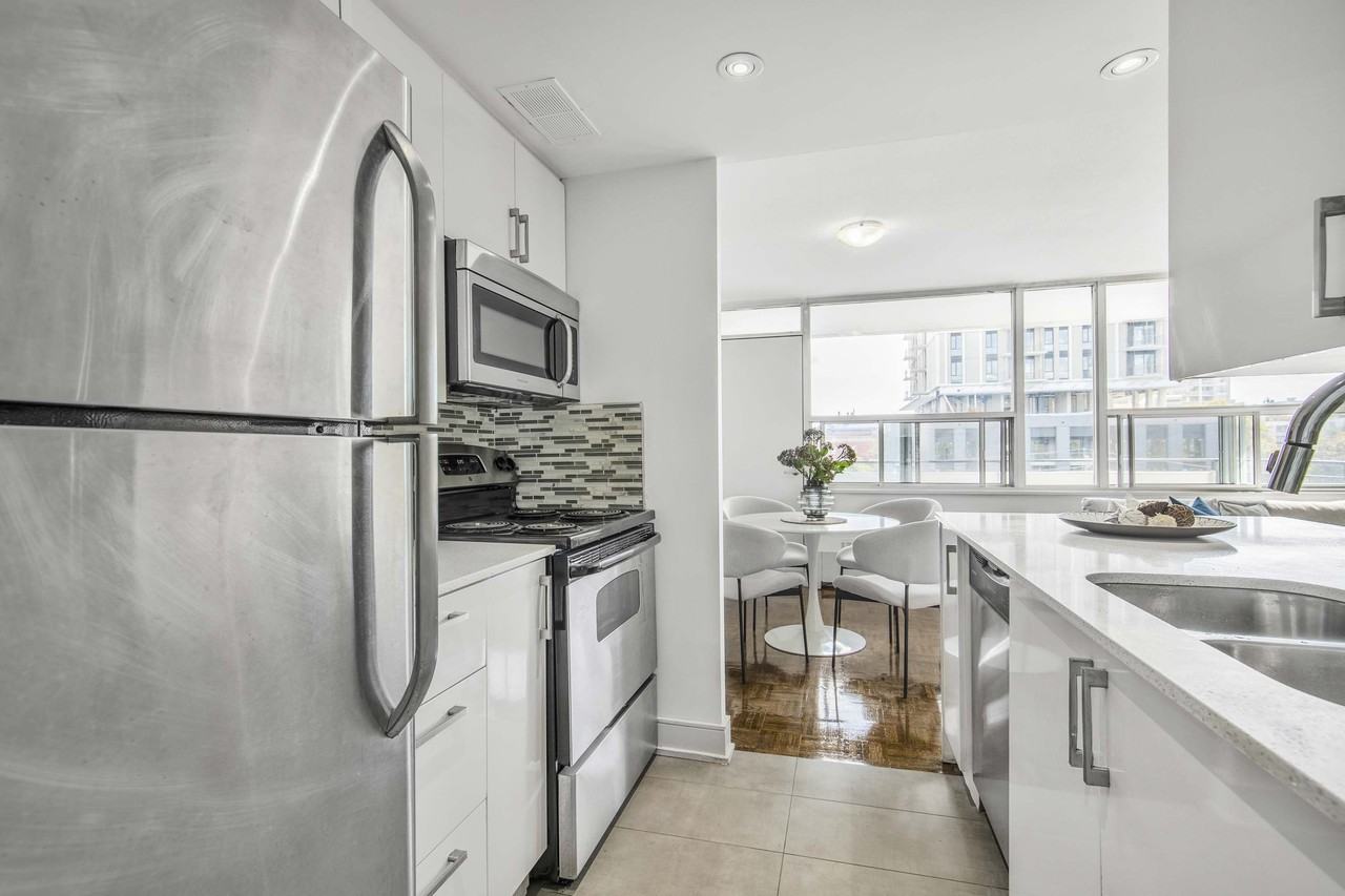 225 Davisville Avenue - Photo 2 of 50