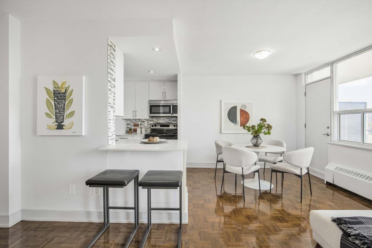 225 Davisville Avenue - Photo 7 of 50