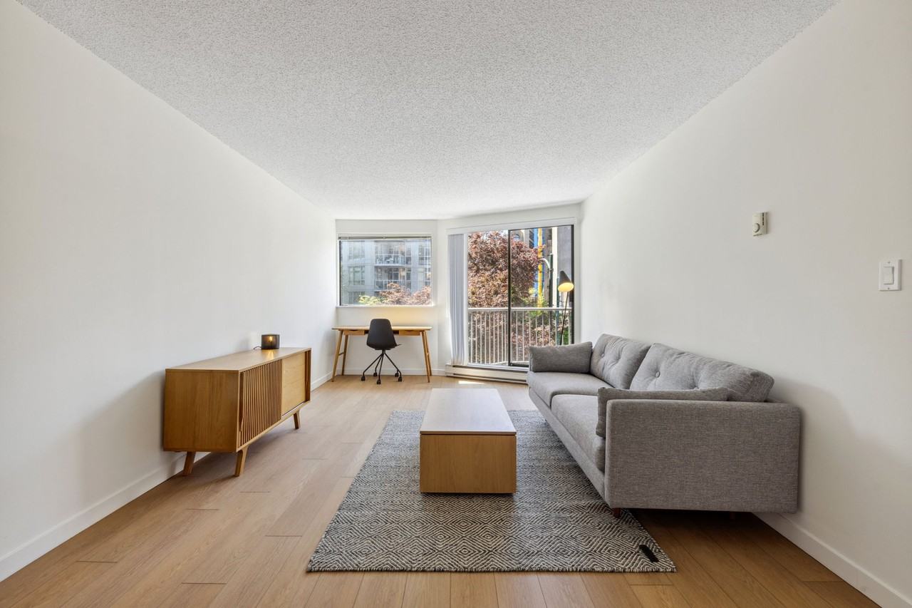 Haro - Photo 2 of 50