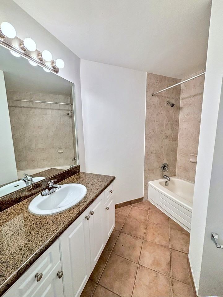 Haro - Photo 5 of 50