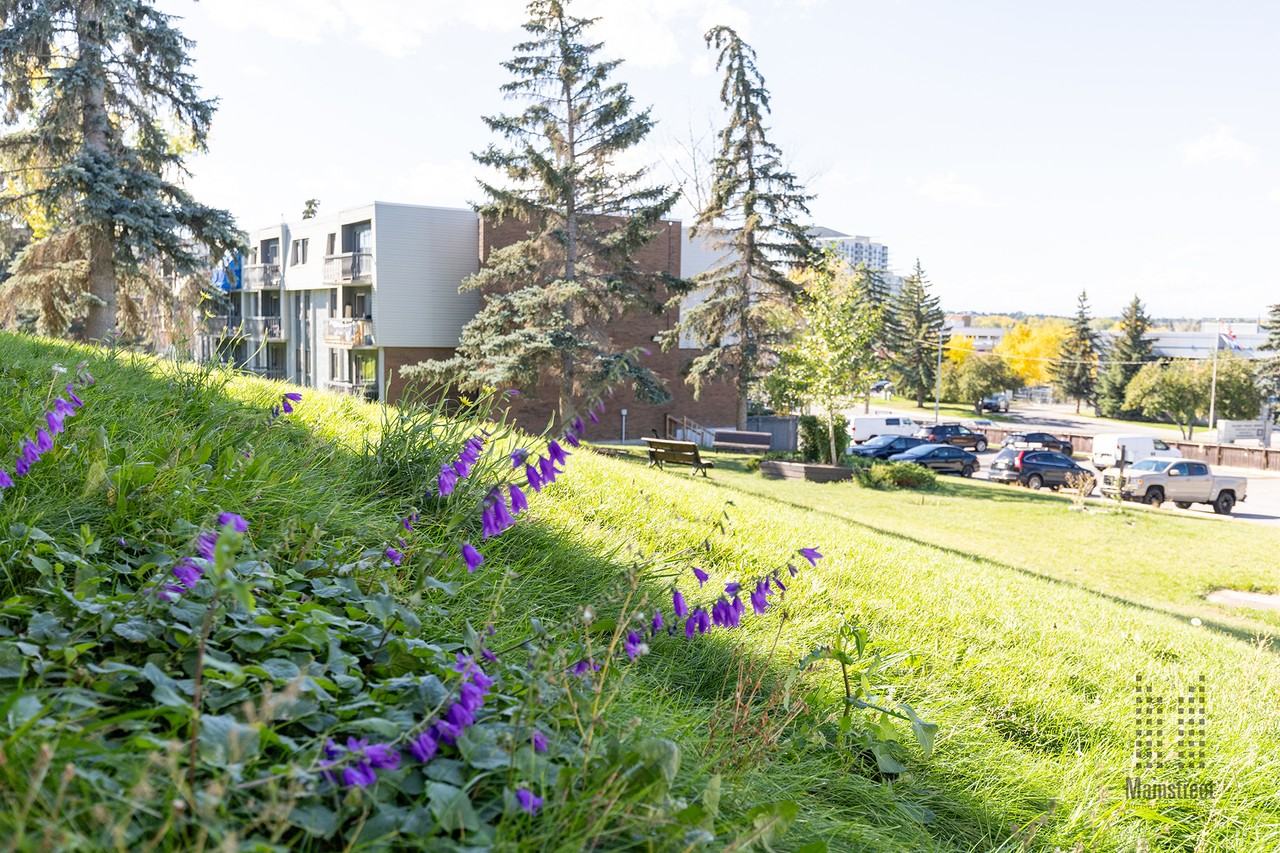 Bonaventure Apartments - Photo 2 of 22