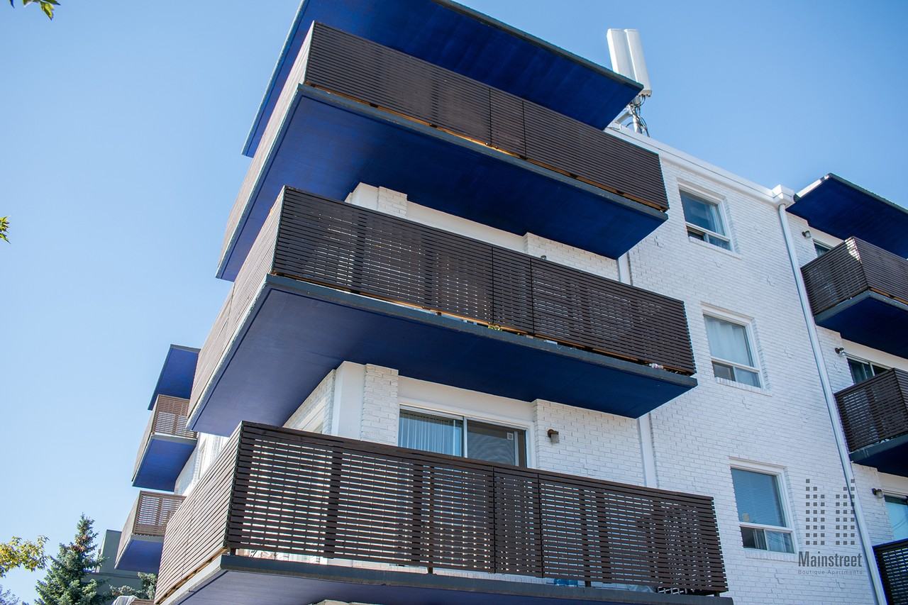 White Plains Manor - Photo 4 of 12