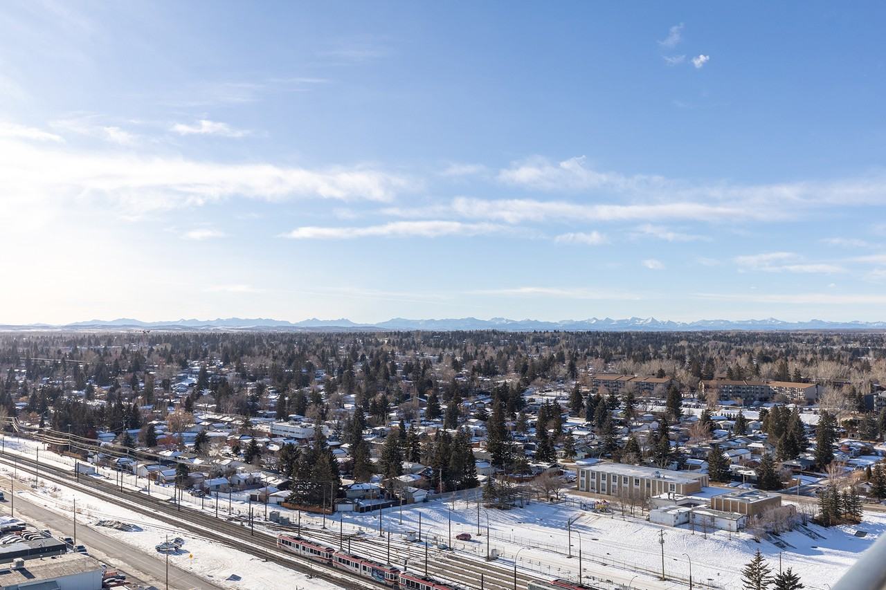 London at Heritage Station - Photo 4 of 23