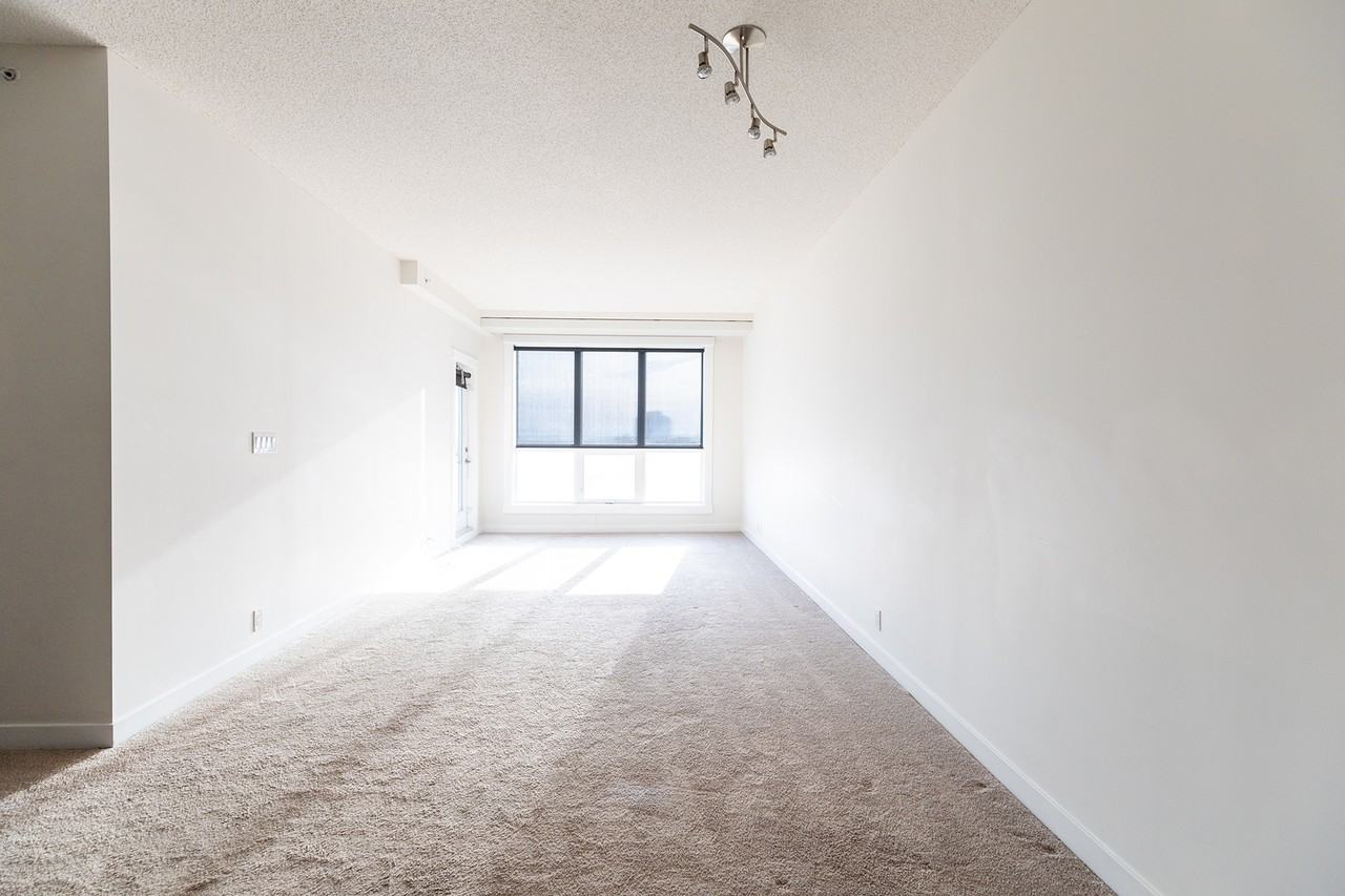 London at Heritage Station - Photo 7 of 23