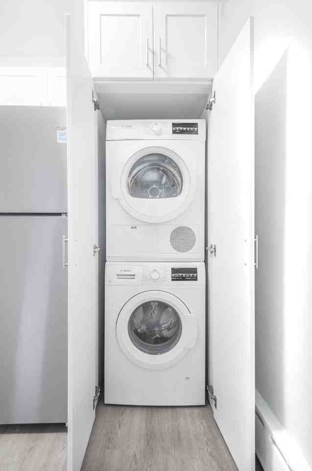 100 Forest Avenue - Photo 3 of 42