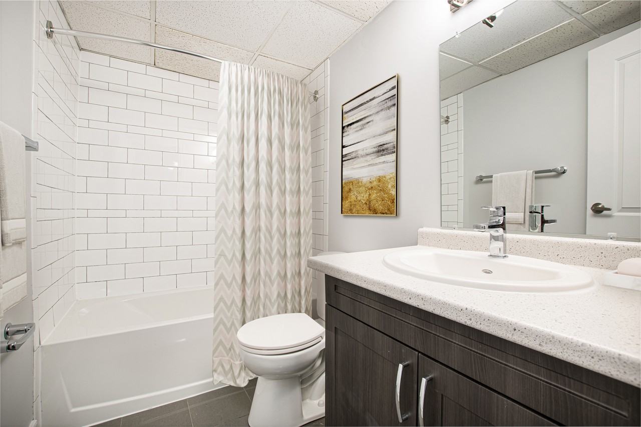 124 Park Road North - Photo 4 of 12