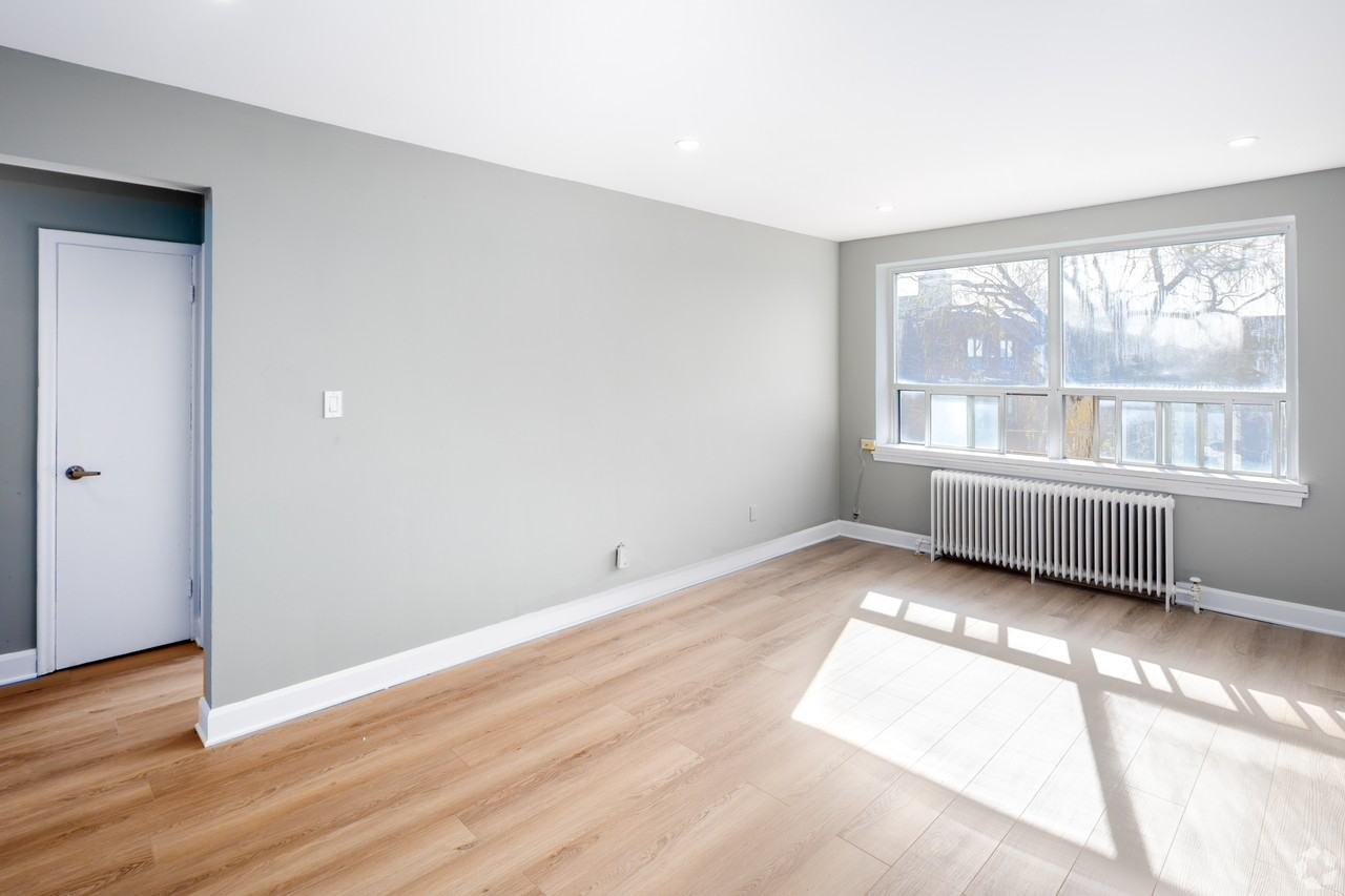 4 2-4 Greentree Court - Photo 2 of 17