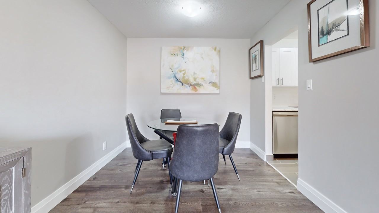 Bedford Oaks - Photo 7 of 43