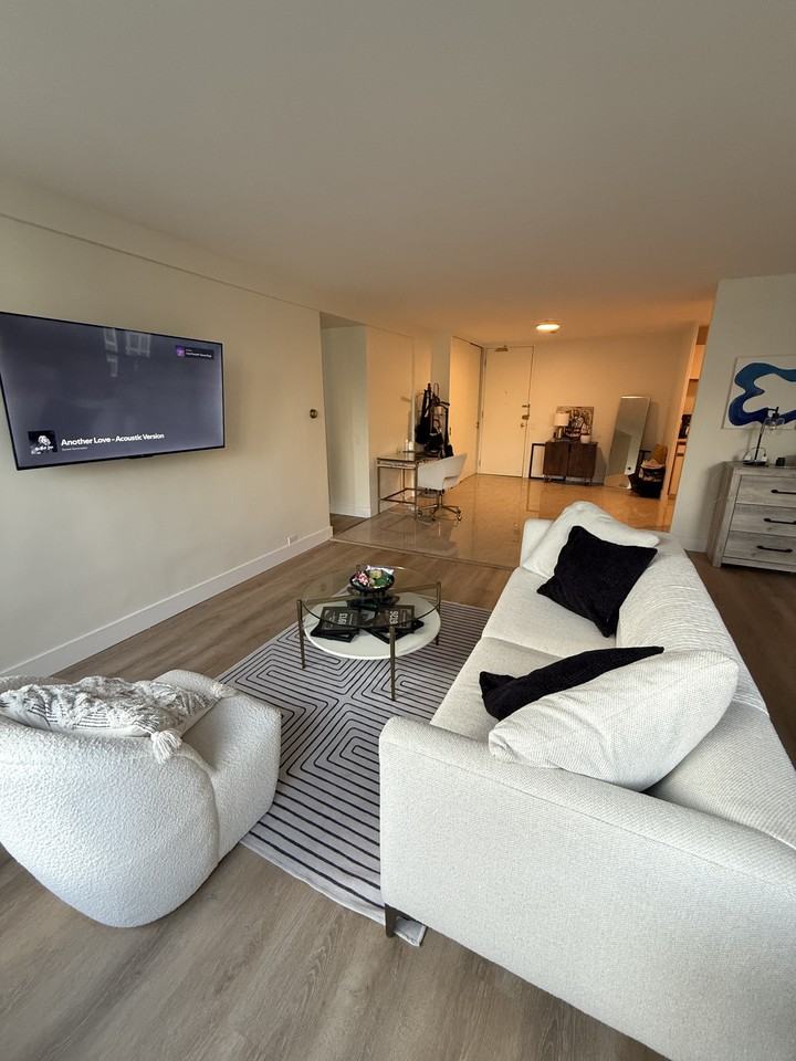 E Delaware Pl & N Lake Shore Dr - Photo 4 of 17