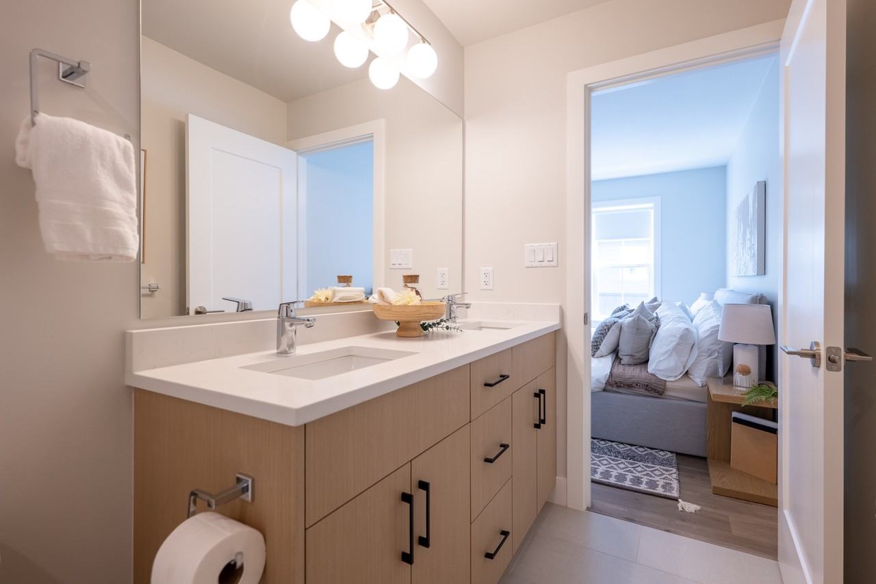 Cedarbrook Row Homes - Photo 5 of 23