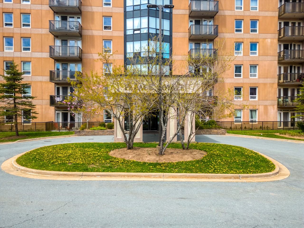 Palace Royale - Photo 2 of 10