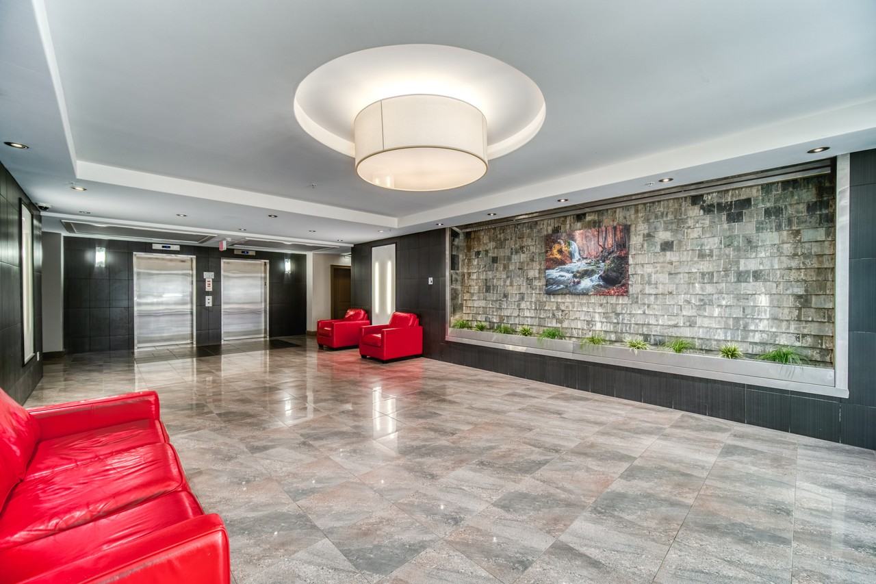 Palace Royale - Photo 7 of 10