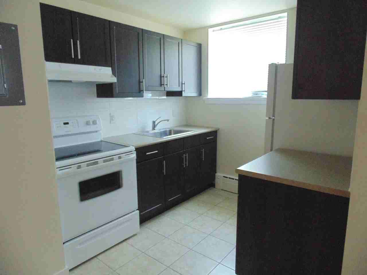 160 Johnson Ave - Photo 2 of 15
