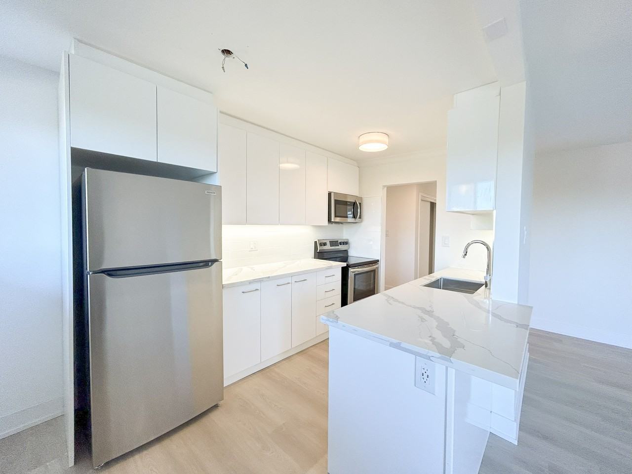 700 Ross - Photo 5 of 18