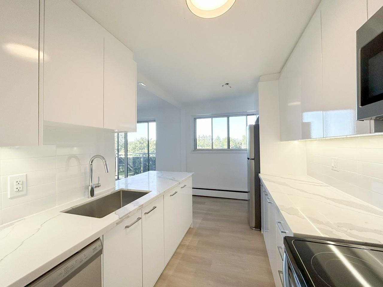 700 Ross - Photo 6 of 18