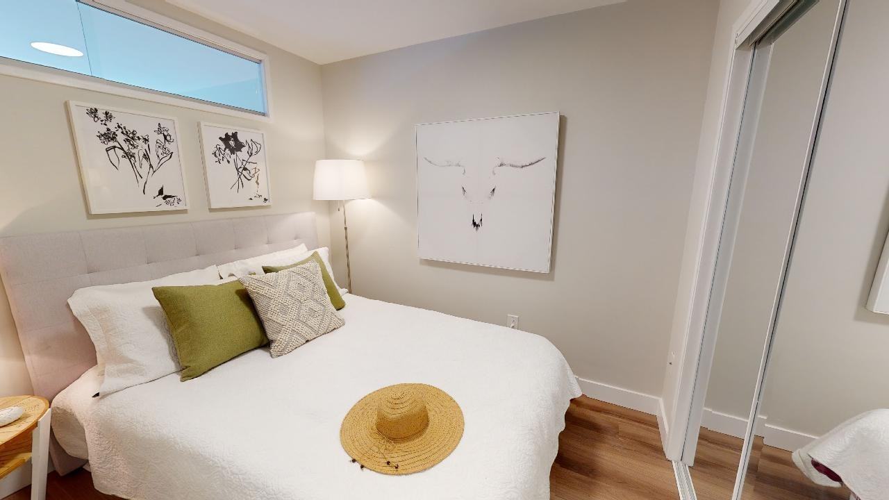 1461 Harwood - Photo 7 of 9