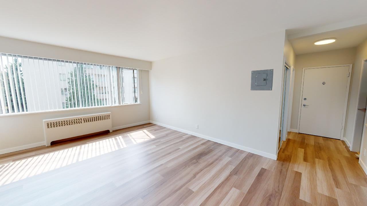 855 Jervis - Photo 5 of 18