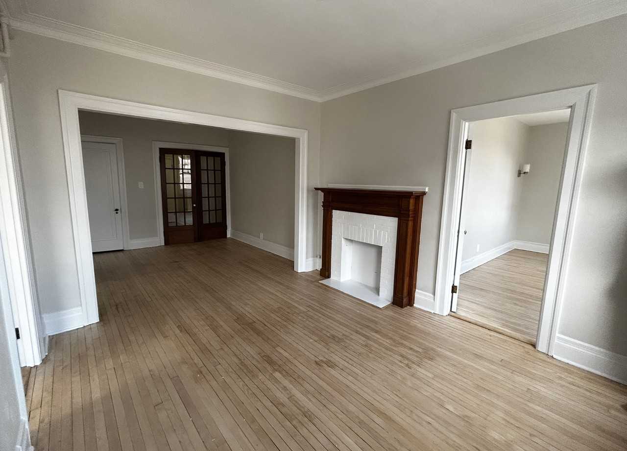 418 Claremont - Photo 4 of 8