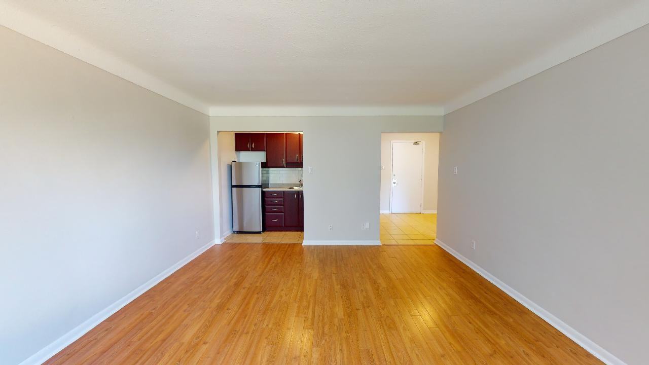 1276 Dorchester - Photo 7 of 8