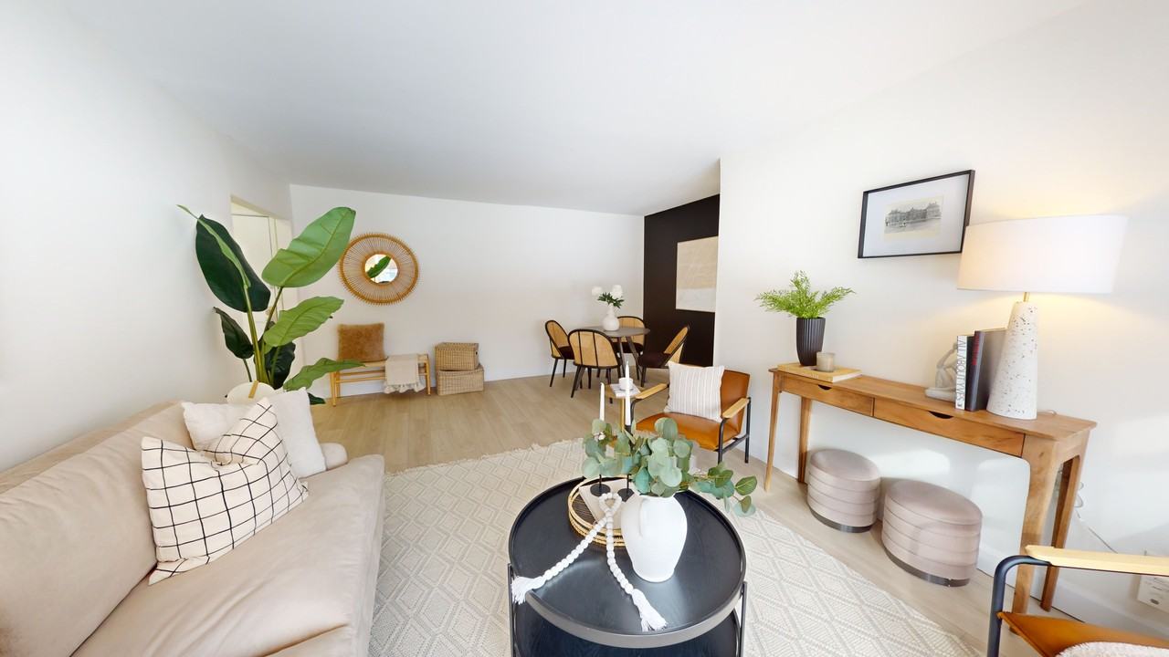 939 Western - Photo 5 of 50