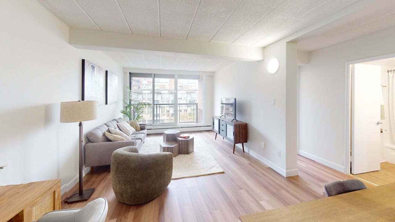 218 Maclaren - Photo 6 of 19