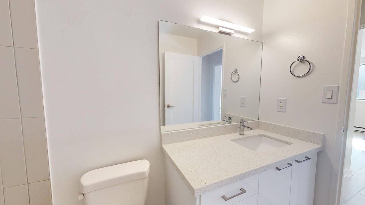 70 Roehampton - Photo 7 of 34