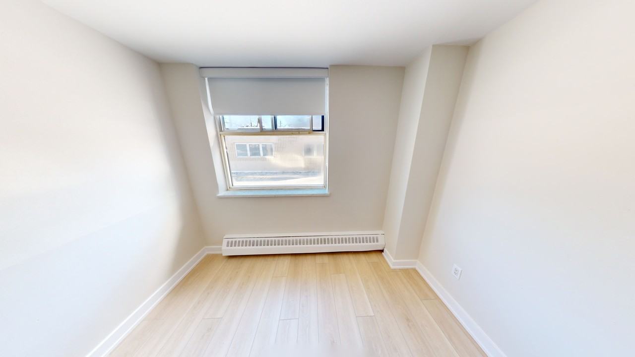 Riverview Apartments - Photo 7 of 8