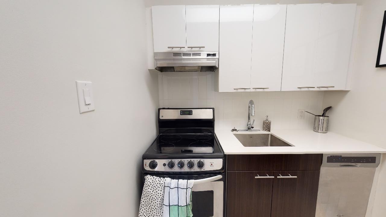 214 Metcalfe - Photo 4 of 18