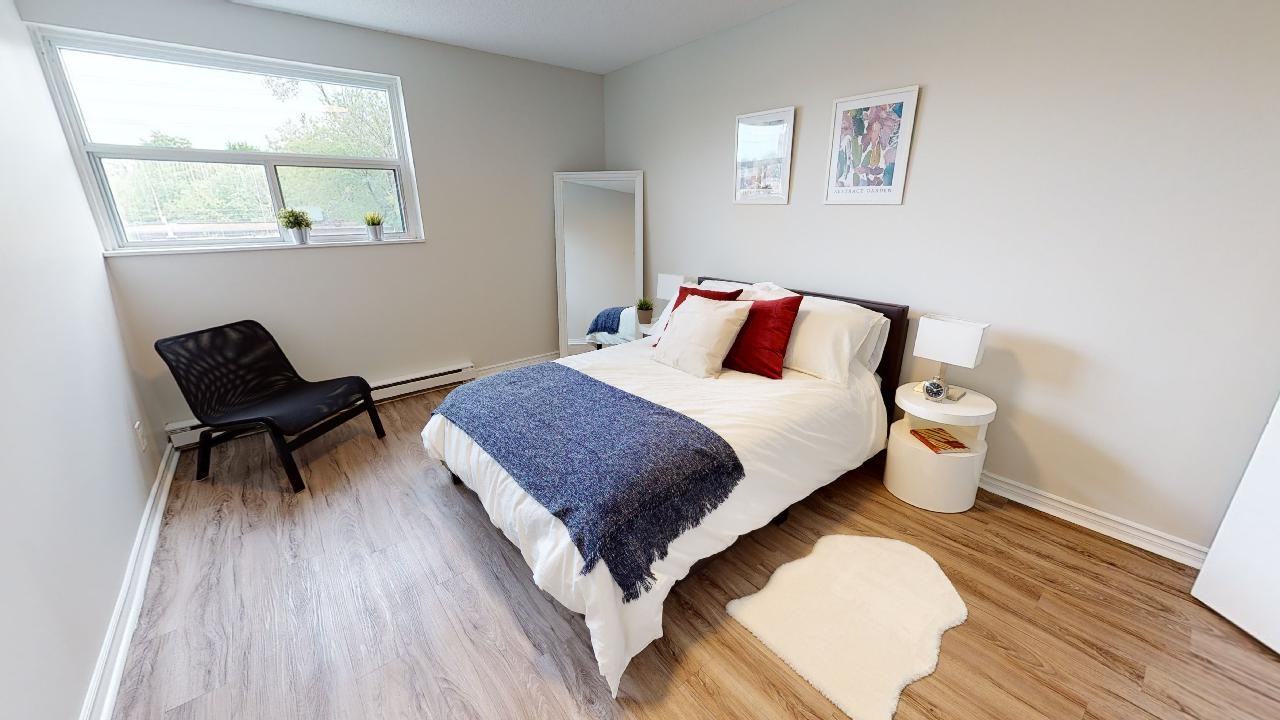 860 Blackthorne - Photo 5 of 12