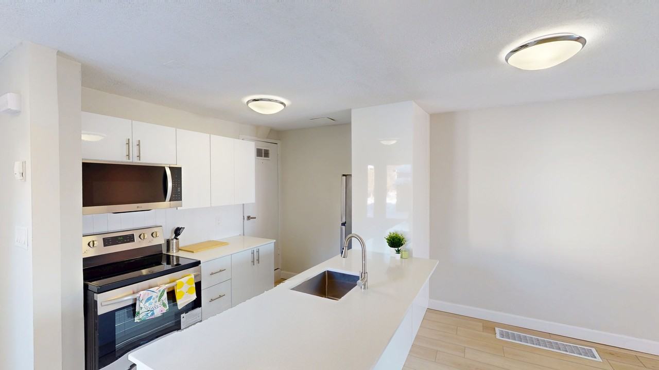 Britannia Beach - Photo 4 of 35