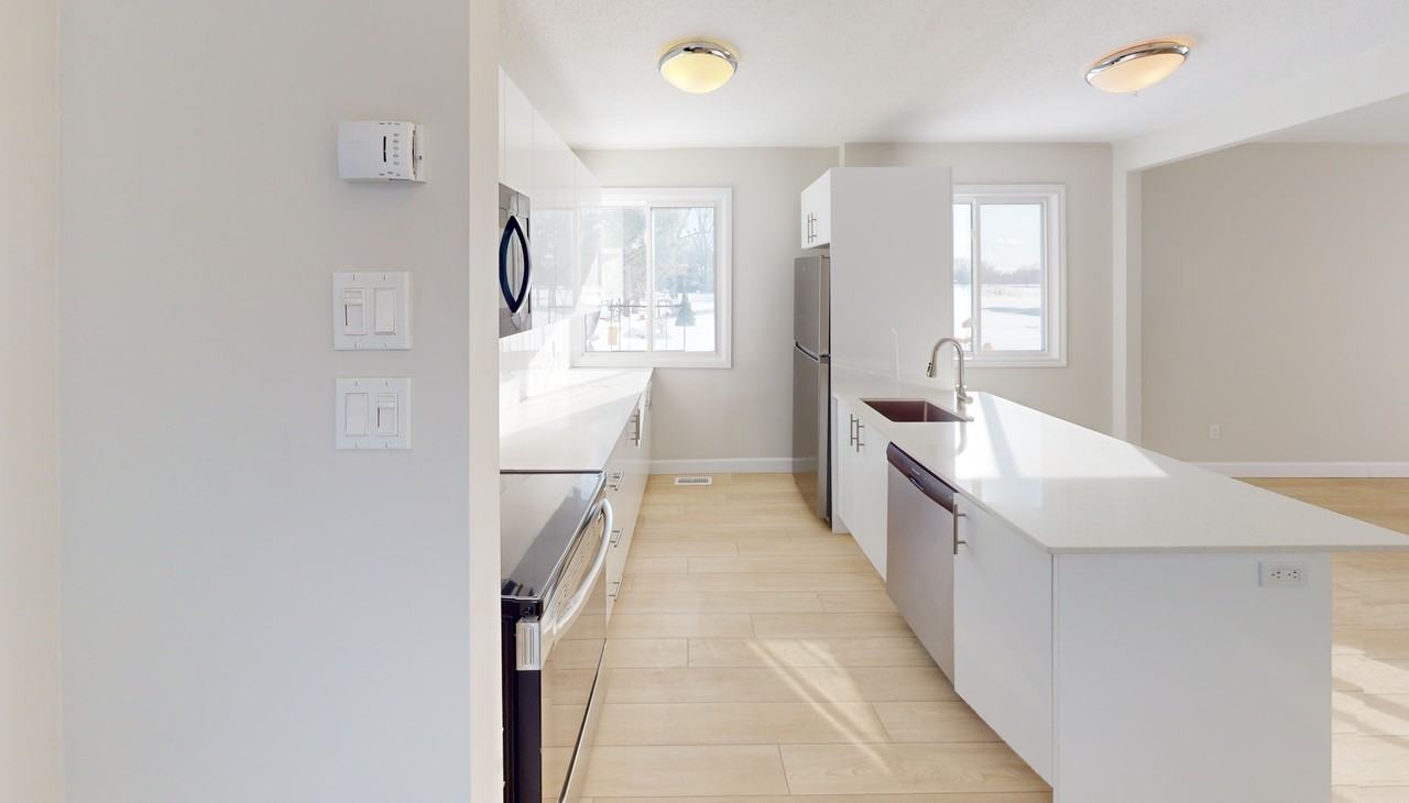 Britannia Beach - Photo 5 of 35