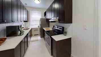 featured image of 475 King Edward Ave