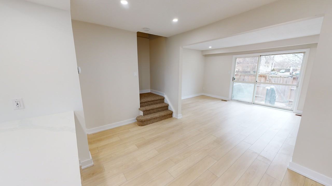 Tindale & Quigley - Photo 5 of 39