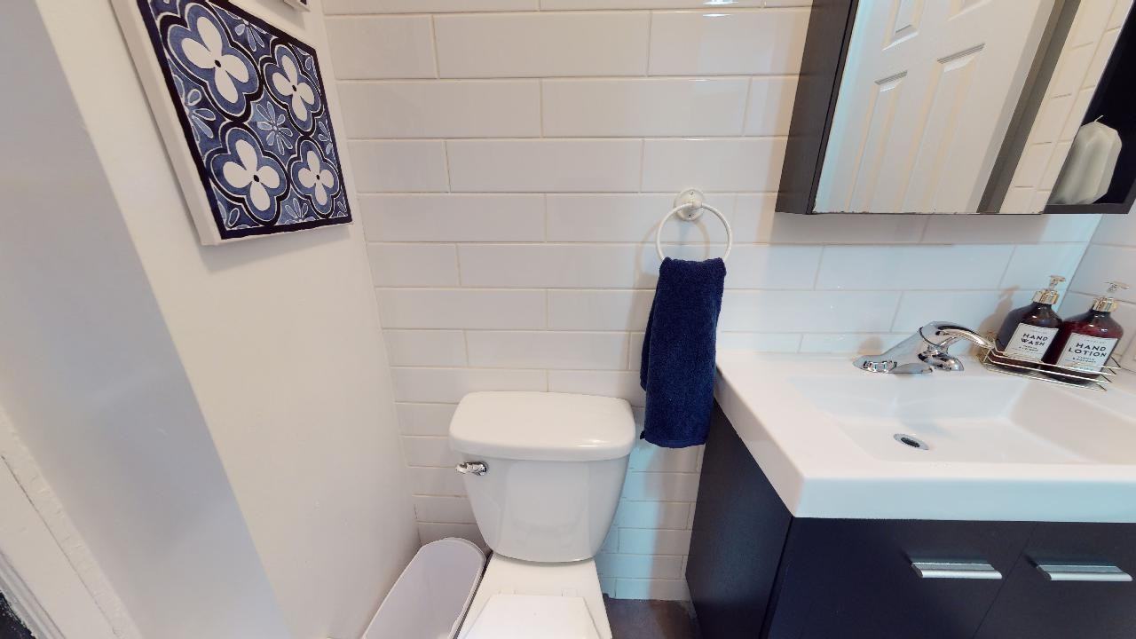 2054 Claremont - Photo 7 of 9