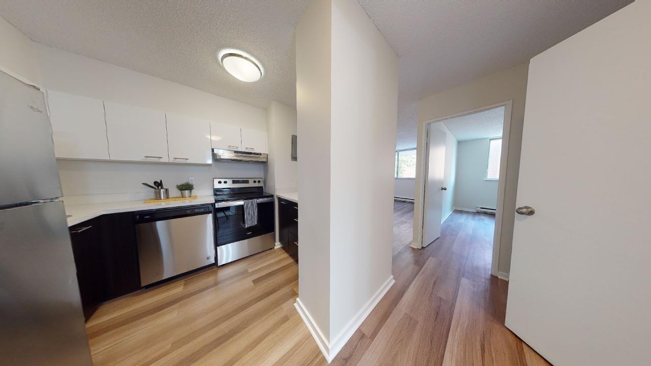 1025 Sherbrooke - Photo 4 of 40
